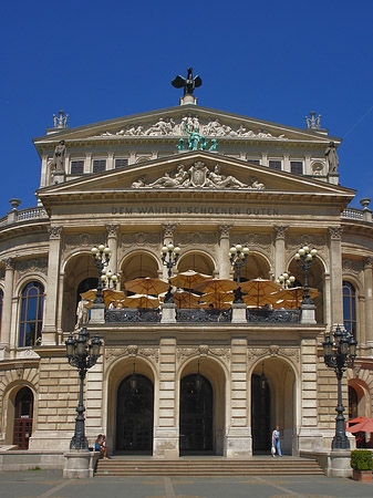 Foto Alte Oper mit Opernplatz