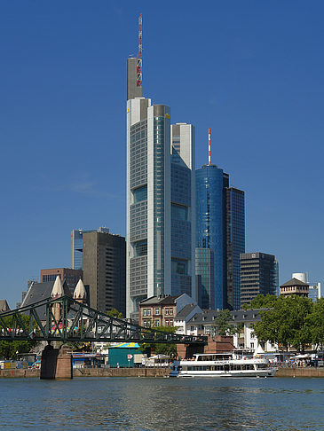 Commerzbank mit Maintower Fotos