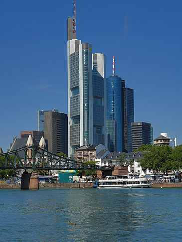 Commerzbank mit Maintower Fotos