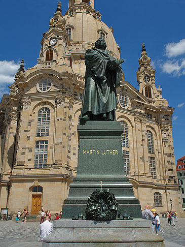 Frauenkirche und Lutherdenkmal Foto 