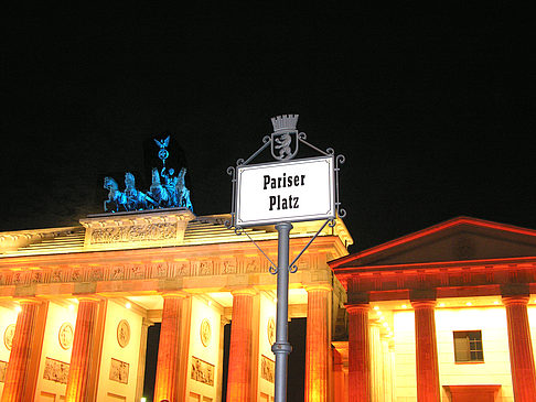 Brandenburger Tor bei Nacht Foto 