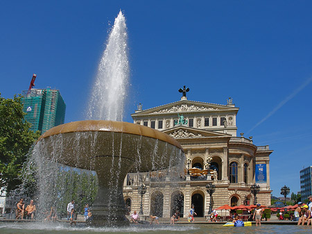 Fotos Alte Oper mit Brunnen | Frankfurt am Main