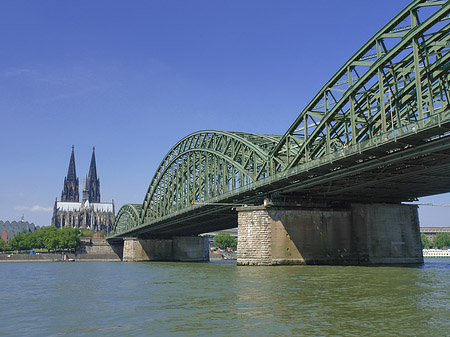 Foto Hohenzollernbrücke am Kölner Dom