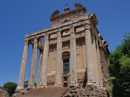 Foto Tempel des Antoninus Pius und der Faustina