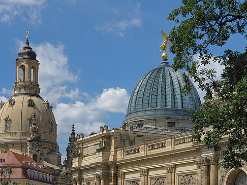 Frauenkirche und Kunstakademie Foto 