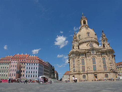 Frauenkirche und Neumarkt Foto 