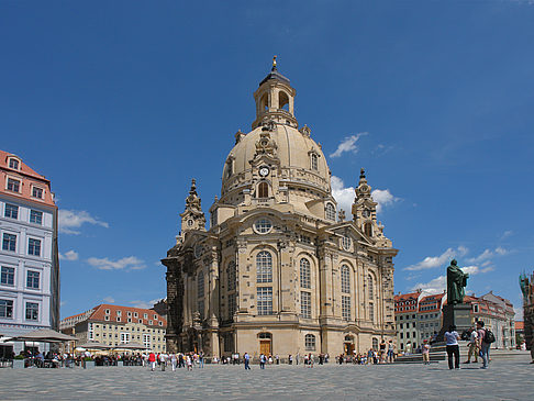 Frauenkirche und Neumarkt Foto 