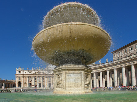 Foto Brunnen mit Petersdom - 