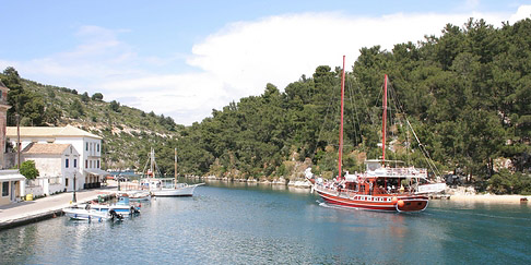  Foto Sehenswürdigkeit  Beschaulicher Hafen auf Paxos