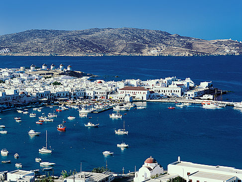  Foto Sehenswürdigkeit  Blick auf Mykonos-Stadt und den Hafen